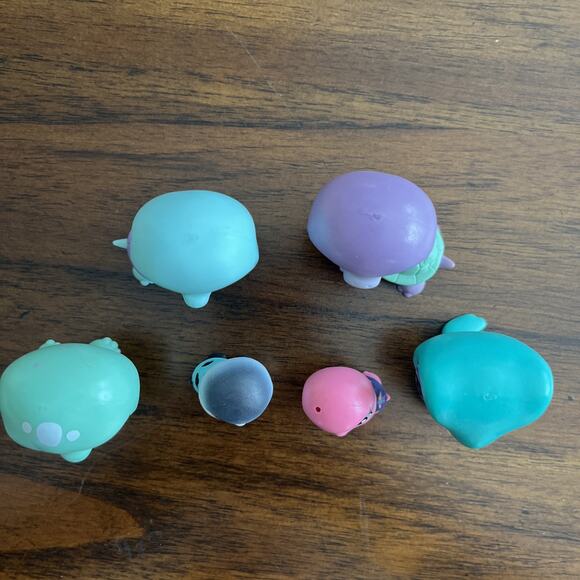 LPS #1-60 Captain Gilturtle #2-112 Bev Gilturtle #2-53 Meg Turtell #2-52 Tim +2 - Picture 9 of 9